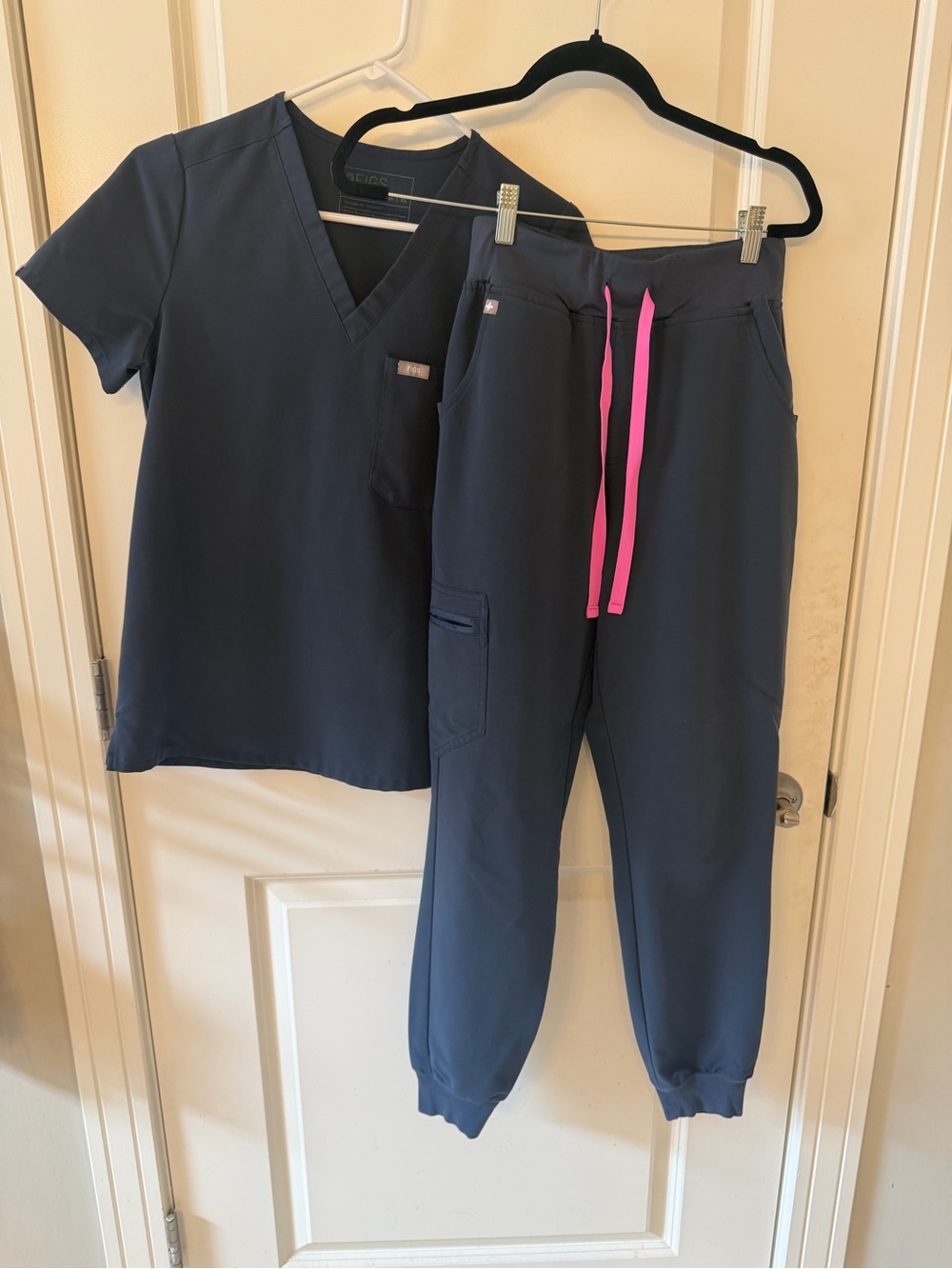 Women's Figs Gray Scrub set